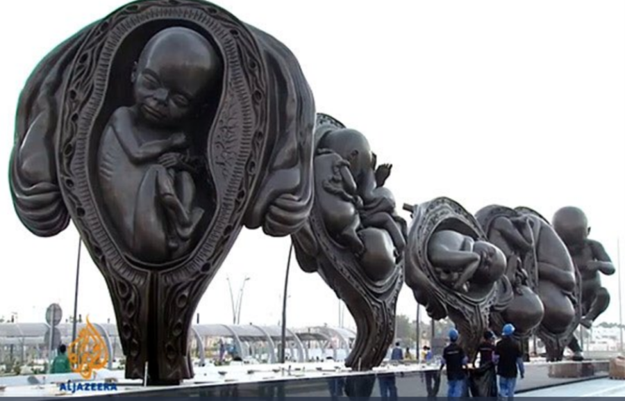 Damien Hirst's artistic sculptures on display in front of Sidra Medical and Research Center. Photo credit: https://twitter.com/munya57/status/1053256354117246976