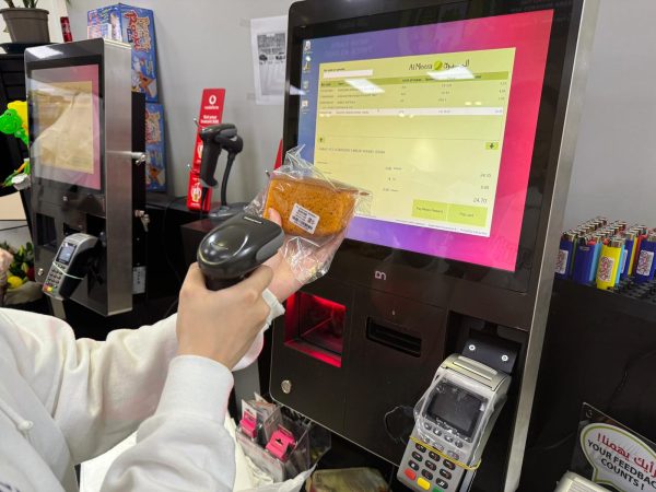 Al Meera’s Self-Checkout System in Education City's Student Center Sparks Mixed Reactions